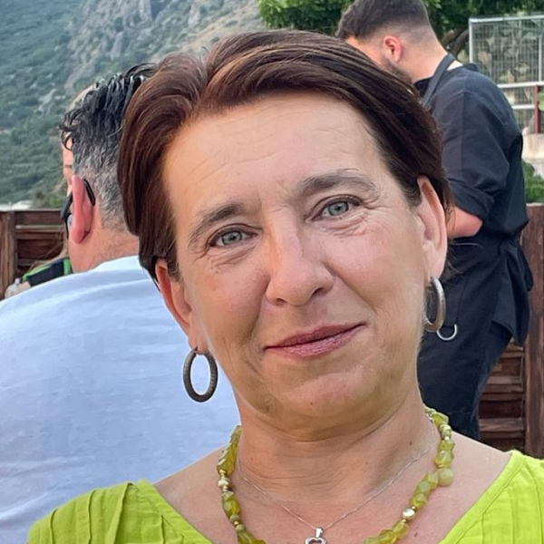 Portrait picture of Oana Băluțescu