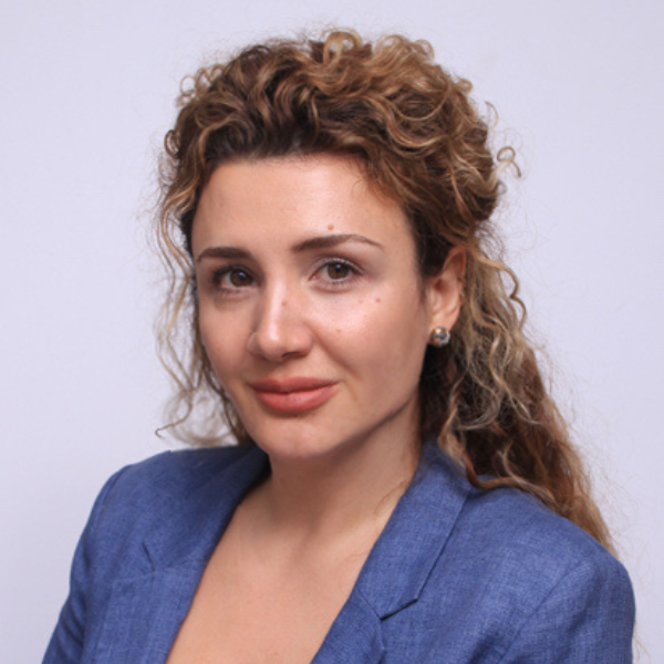 Portrait picture of Desislava Ivanova