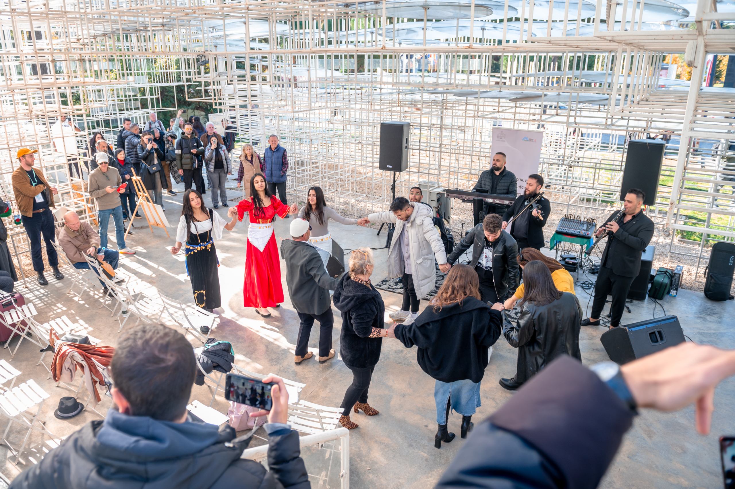 © THE CIVICS Innovation Hub | Geri Lula A large crowd gathers in an open space during the NECE Festival 2024, enjoying the vibrant atmosphere and activities.