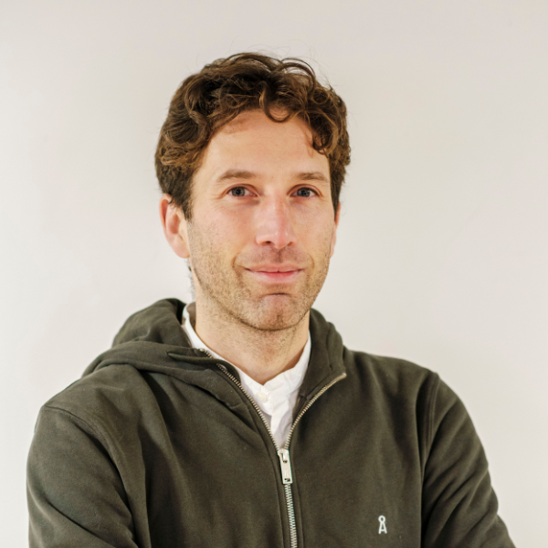 Portrait picture of Thomas Coombes.