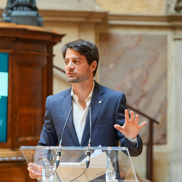 Portrait picture of Francisco Cordeiro de Araújo